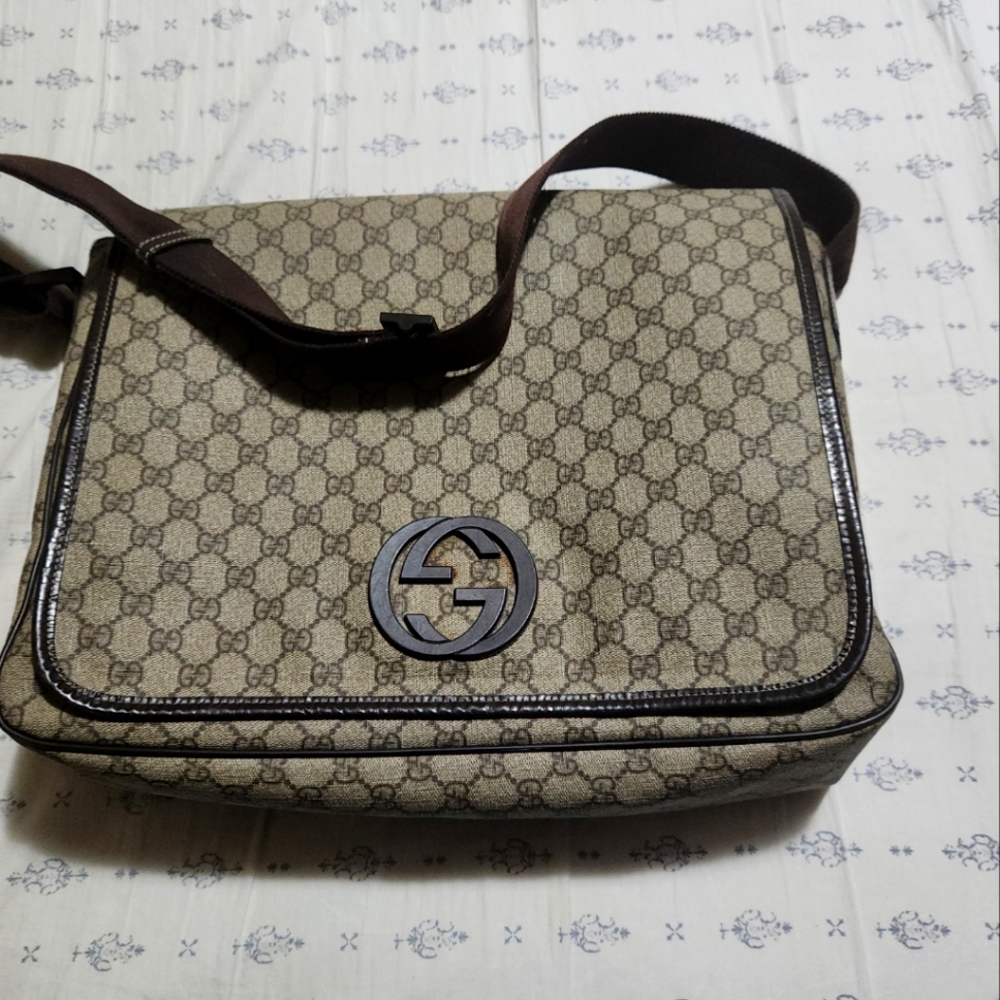 Gucci  large messenger  bag